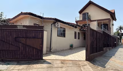 Casa com 3 dormitórios à venda, 242 m² por R$ 795.000,00 - Jardim Leocádia - Sorocaba/SP