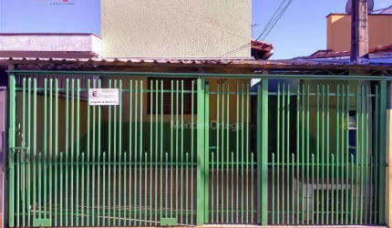 Casa com 2 dormitórios para alugar, 100 m² por R$ 2.352,94/mês - Vila Santana - Sorocaba/SP