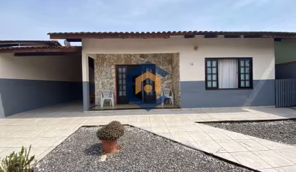Ótima casa plana com 3 quartos a venda no bairro João Costa em Joinville/SC
