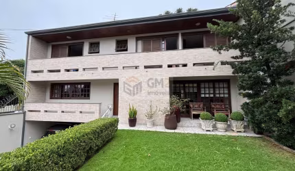 Casa Alto Padrão em Bom Retiro, Curitiba/PR