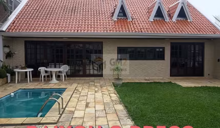 Casa à venda no bairro Bom Retiro - Curitiba / PR