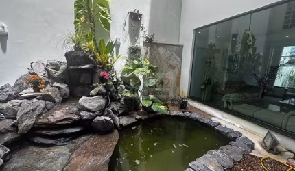 Sobrado à venda no bairro São Lourenço - Curitiba/PR