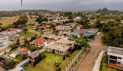 Magnifíca Residência à venda no Centenário em Torres RS