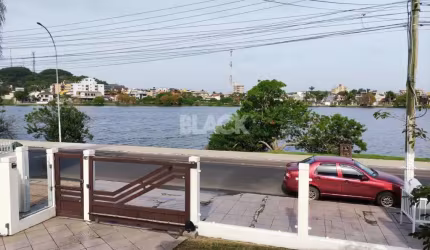 Casa à venda na Lagoa do Violão em Torres RS