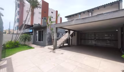 Casa comercial a venda no Centro de Torres RS