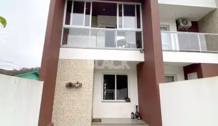 Casa geminada no Centenário em Torres RS