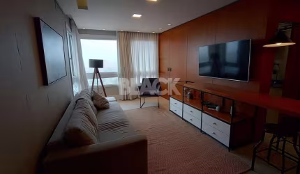 Apartamento mobiliado e equipado com 2 quartos no Centro em Torres RS