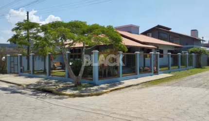 Casa 3 dormitórios à venda Centro Passo de Torres/SC
