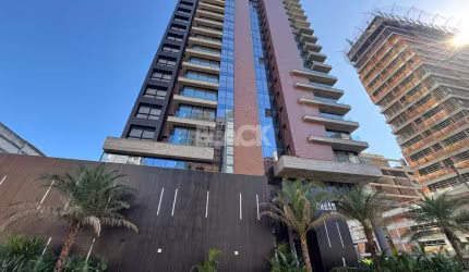 Apartamento andar alto com 3 suítes no Urban em Torres RS