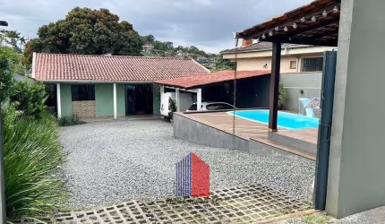 Casa Averbada 3 dormitórios Bairro Paranaguamirim