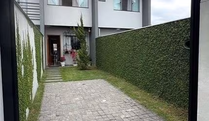 Geminado com 2 dormitórios no Bairro Vila Nova