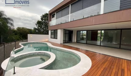 Casa à venda, 530 m²- Granja Viana - Com amplo quintal  e piscina