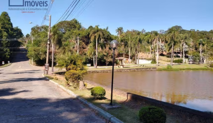 CONDOMÍNIO FECHADO – LAZER E QUALIDADE DE VIDA - CHÁCARA RESIDENCIAL COM 3 CASAS, PISCINA E ESPAÇO GOURMET