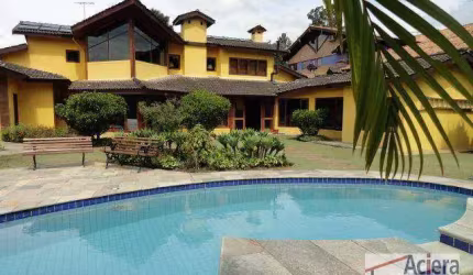 Granja Viana - Jardim Mediterrâneo- Excelente casa térrea, com muita privacidade, segurança e lazer, estilo contemporâneo!