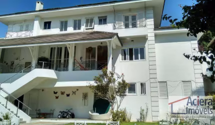 GRANJA VIANA - BOLSÃO RESIDENCIAL - Casa estilo neoclássico com 4 suites