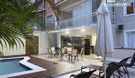 GRANJA VIANNA – COND. RAÍZES – Linda casa com 3 suítes e área gourmet para venda ou locação