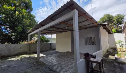 CASA NO CONJUNTO MANOA