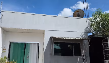 Casa em condomínio fechado Res. José Bonifácio