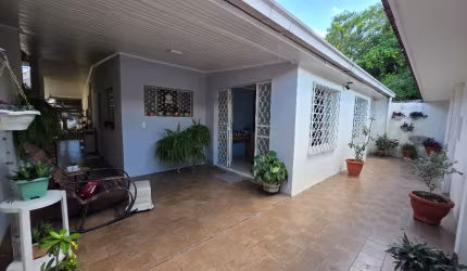 CASA NA CIDADE NOVA