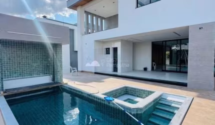 Casa em condomínio fechado com 4 quartos à venda no Alphaville, Vespasiano  por R$ 4.900.000