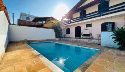 Casa com 3 quartos à venda em Copacabana, Belo Horizonte  por R$ 800.000