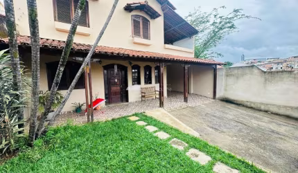 Casa com 5 quartos à venda em Copacabana, Belo Horizonte  por R$ 750.000