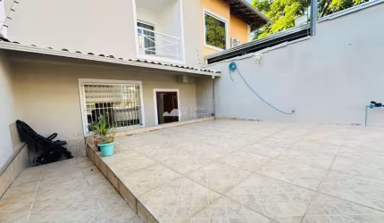 Casa com 2 quartos à venda na Santa Amélia, Belo Horizonte  por R$ 495.000