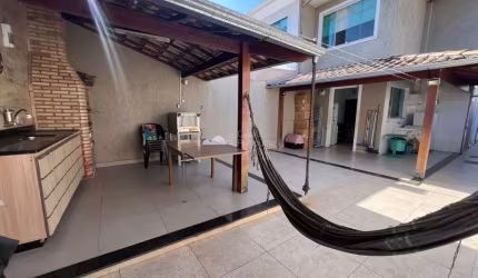 Casa com 3 quartos à venda na Santa Amélia, Belo Horizonte  por R$ 930.000