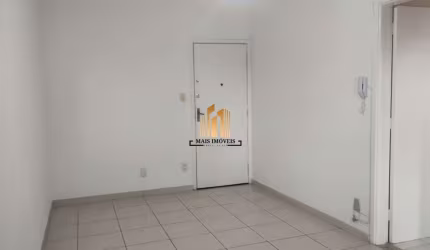 Excelente apartamento na R. Bandeirantes, Bom Retiro, por R$ 275.000,00