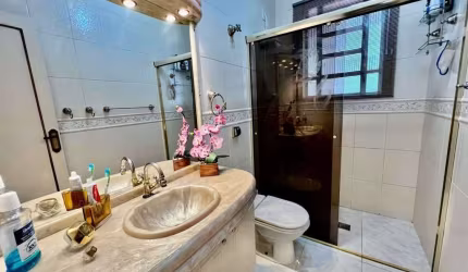 Casa com 3 quartos, Ponta da Praia, Santos - R$ 1.9 mi, Cod: 167