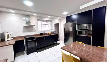 Apartamento com 3 quartos, Campo Grande