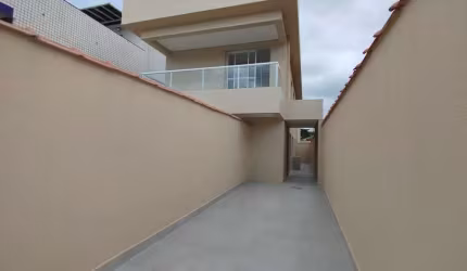 Casa Sobreposta 3 quartos no Bairro do Estuário/SP - Espaçosa e Reformada! Agende sua visita hoje!