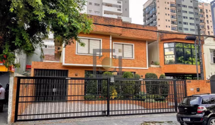 CASA NO GONZAGA EM SANTOS
