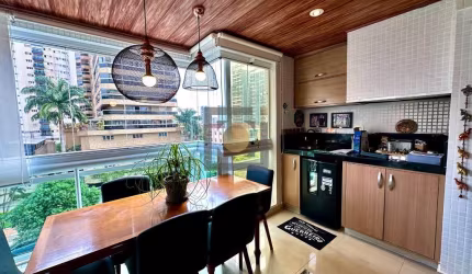 Apartamento de Luxo no Embaré: 3 Suítes, 2 Salas, 5 Banheiros e 3 Vagas de Garagem - Santos/SP