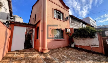 Casa Comercial à Venda em Santos-SP no Boqueirão: 5 Quartos, 1 Suíte, 2 Salas, 6 Banheiros, 7 Vagas de Garagem - 248,00m².
