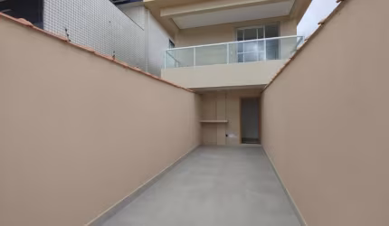 Oportunidade única: Casa à venda em Santos-SP, no bairro Estuário, com 3 quartos, 1 suíte, 1 sala, 2 banheiros, 2 vagas de garagem e 109m².