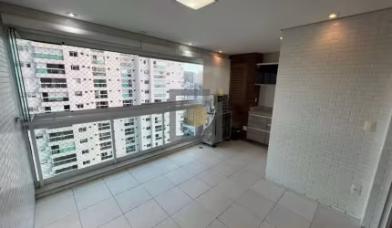 Apartamento à venda na Ponta da Praia em Santos-SP: 2 quartos, 1 suíte, 1 sala, 1 banheiro, 1 vaga de garagem, 77 m². Venha conhecer!