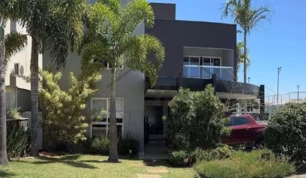 Casa de alto padrão em condomínio: 4 quartos, 4 suítes, 2 salas, 5 banheiros, 2 vagas na cidade de Indaiatuba-SP.