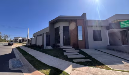 casa a venda cond. Gran reserve Indaiatuba-SP 3 Quartos, 1 Suíte, 2 Salas, 2 Banheiros, 3 Vagas - casa de esquina com vista para mata.