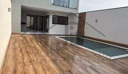Imperdível Casa à Venda no Parque Barnabé em Indaiatuba-SP: 3 Quartos, 1 Suíte, 2 Salas, 4 Banheiros e 4 Vagas de Garagem, 125 m²!