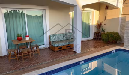 BELISSIMA CASA JARDIM OLINDA EM INDAIATUBA/SP! TERRENO DE 254 METROS! PISCINA COM PRAINHA, EDICULA COM CHURRASQUEIRAE BANHEIRO SOCIAL, DOIS DORMITÓRIO