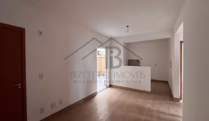 Apartamento à venda em Salto-SP, bairro Olaria: 2 quartos, 2 salas, 1 banheiro, 1 vaga, 56m² de área.