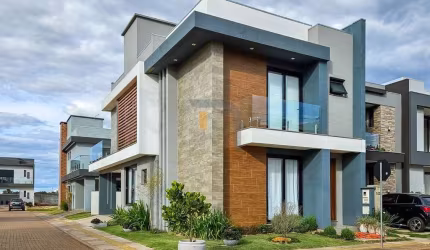 Casa com 3 quartos, Centro - Gravataí