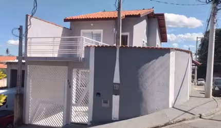 Lindo sobrado Botujuru