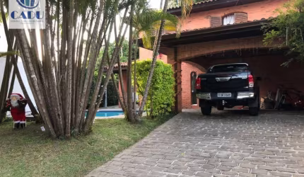 Excelente Casa no Condomínio Vila Bianca- Jandira