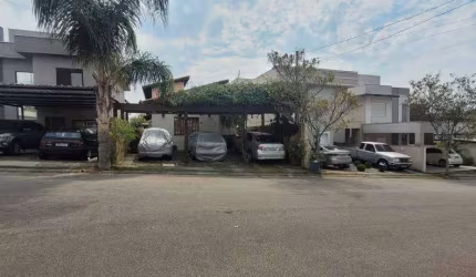 - Casa no Condomínio Terras de São Fernando - Cotia