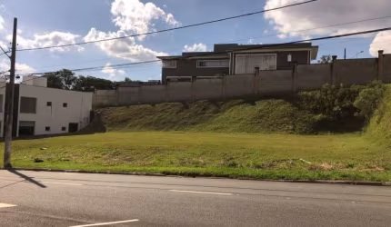 Terreno Localizado no Residencial Lago dos Pássaros - Cotia