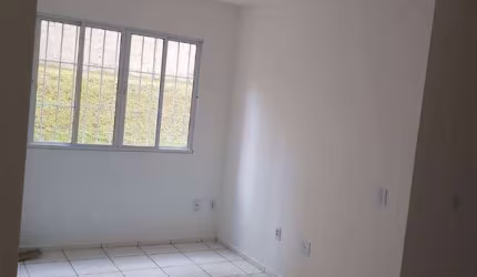 Apartamento no Condomínio Safira IV