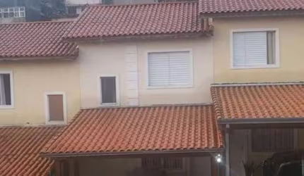 Excelente Casa no Condomínio Villaggio Di Cretti - Carapicuíba