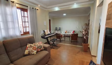 Casa com 3 quartos à venda na Rua Eleutério Rodrigues, 342, Vila Nova, Campinas, 148 m2 por R$ 790.000